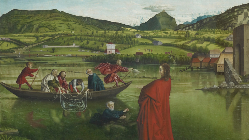 Scène religieuse montrant Jésus en robe rouge au bord d'un lac, avec des pêcheurs dans une barque et un paysage vallonné et verdoyant à l'arrière-plan.