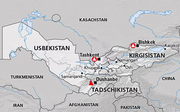 Geografische Karte Zentralasiens mit Usbekistan, Kirgisistan und Tadschikistan, inklusive Städten und Ländergrenzen.