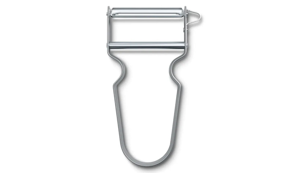 Metallischer Sparschäler mit horizontaler Pendelklinge, frontal auf weissem Hintergrund gezeigt.