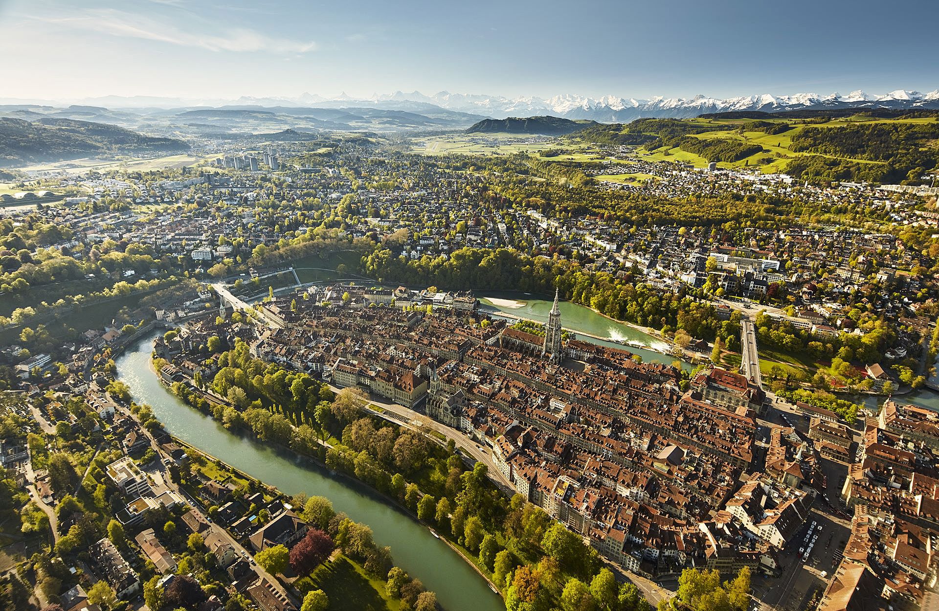 Bird’s eye view of the Old City of Bern. This UNESCO World Heritage Site is home to one of the longest shopping arcades in Europe.