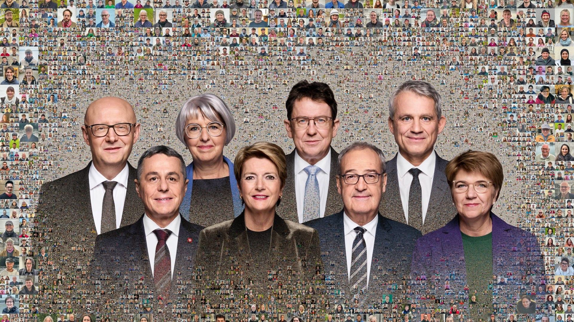 La foto del Consejo Federal muestra a los siete miembros del Consejo Federal así como al Canciller Federal.